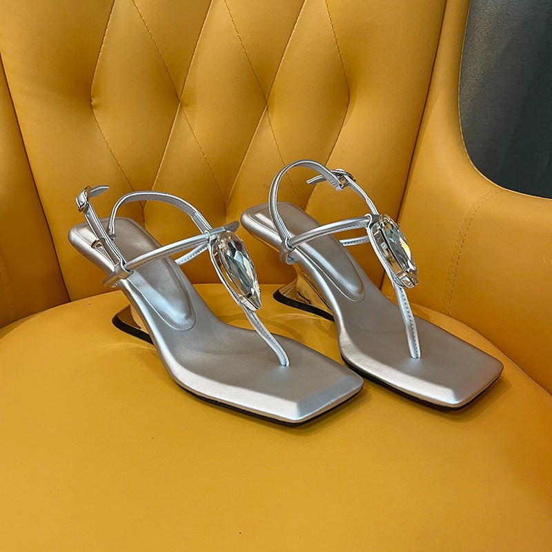 Jewel One-Riemen-Sandalen Somm – Summer Clothing Stores Bewertung und Preis